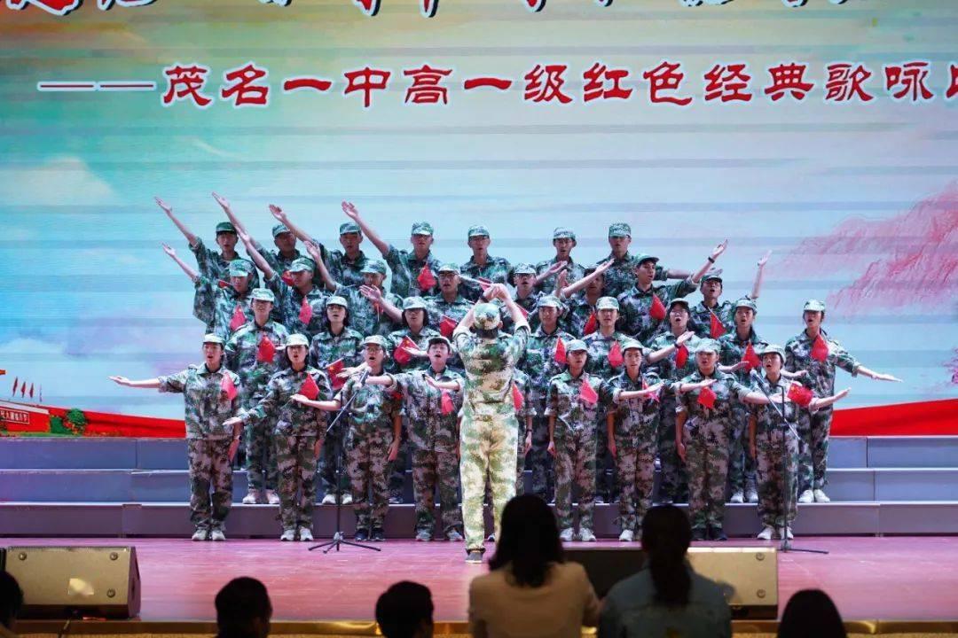逃出灰绿房